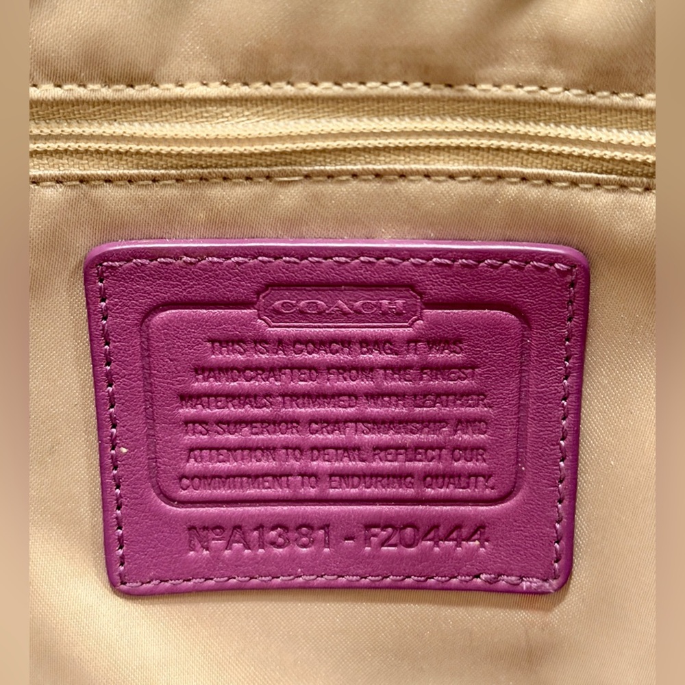 Coach Signature Canvas Tote Bag Purple Patent Leather Trim Shoulder Bag - Picture 4 of 10